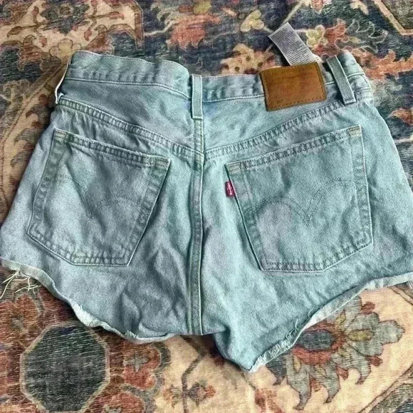 Levi's 501 High Rise Denim Shorts Hidden Button Fly Light Wash - Picture 5 of 5